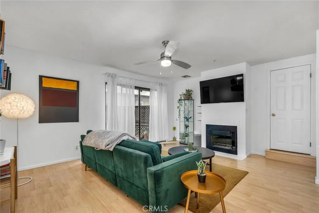 315 Raymond Avenue 10, Glendale, California 91201 home-pic-13